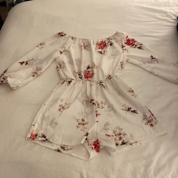 Floral romper - Picture 1 of 1